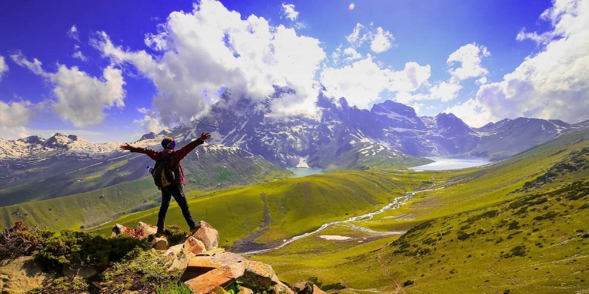 Explore Kashmir Valleys: Jammu to Srinagar Tour